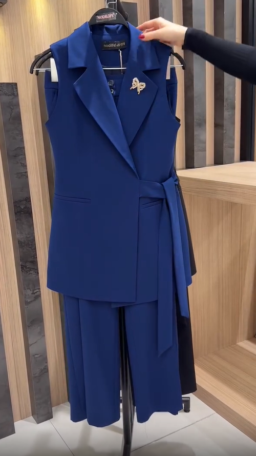 Valentina | Conjunto Elegante Sin Mangas