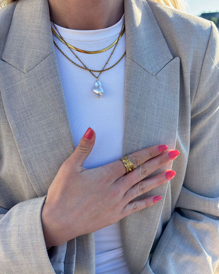 Jaylinette | Gran Anillo de Oro de 18K