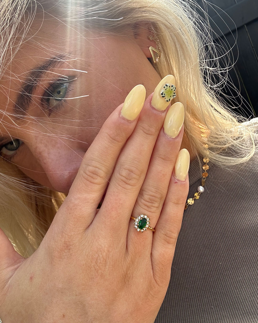 Anillo Amaryelle | Oro de 18K con Zirconia Verde