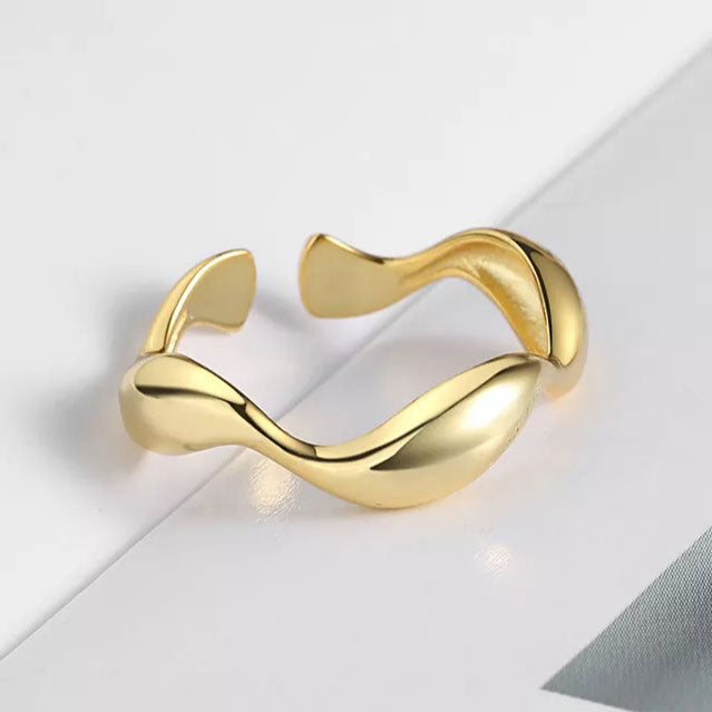 Carisseya | Anillo de Onda en Oro de 18K