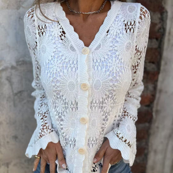 Mercedes™ | Blusa de encaje con cuello en V y manga larga